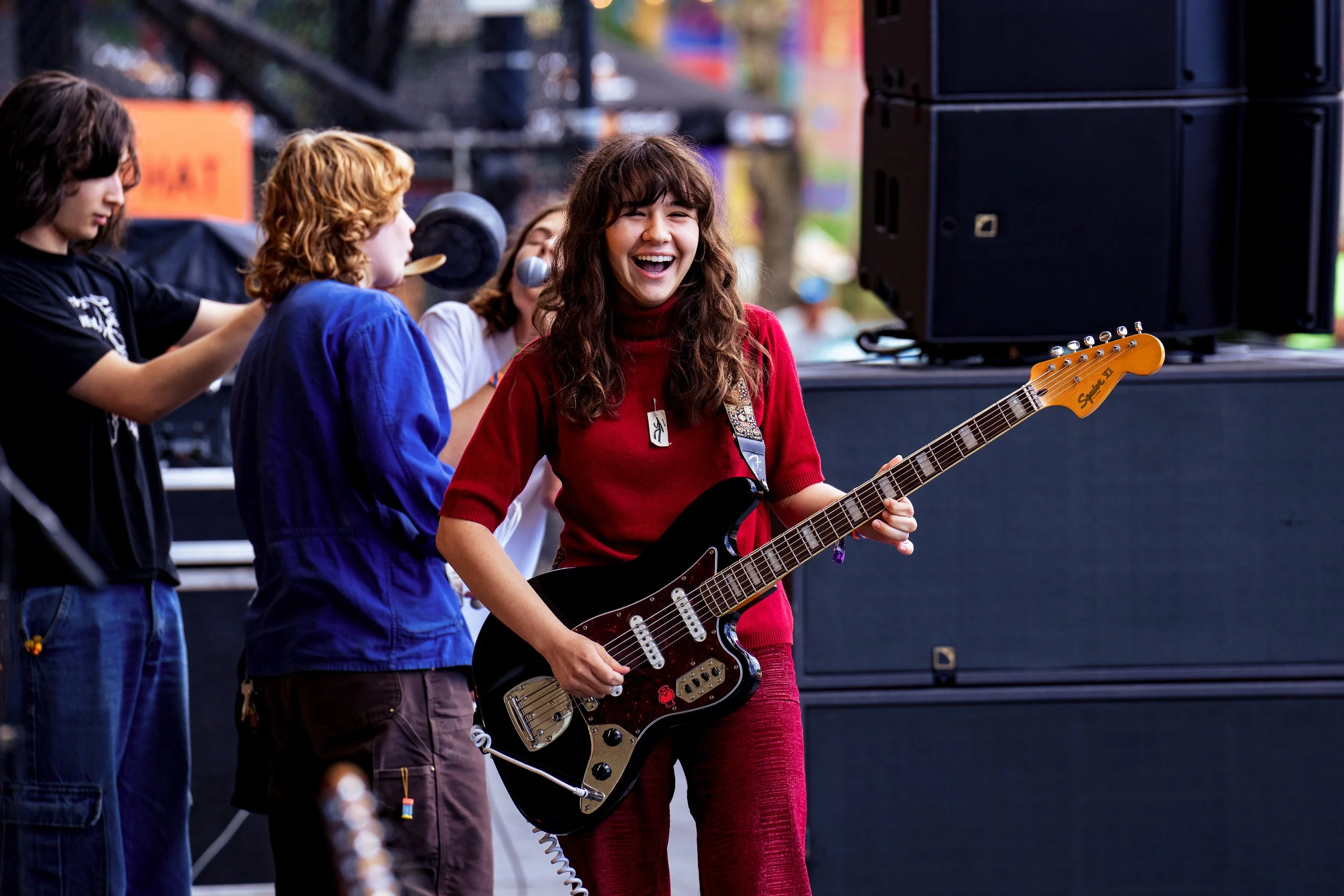 lipaa　9060130 オプションお写真2枚目掲載 Dua Lipa Flawlessly Executes Rock-Star Style with Two Wild Looks